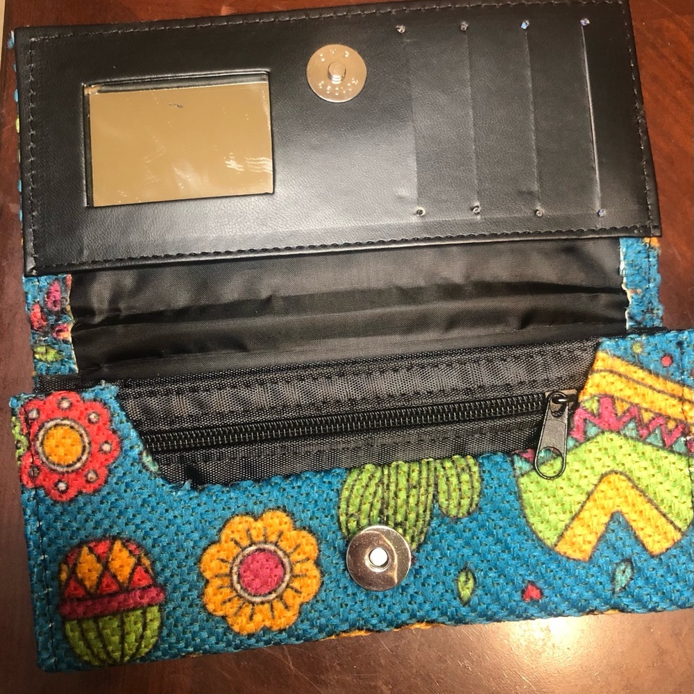 New - Picture 2 of 3